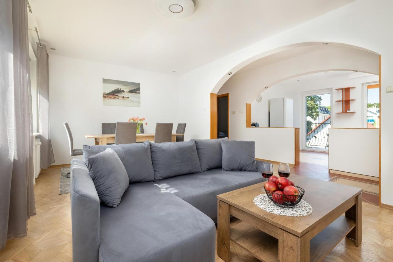 Bright & Spacious Family Apartment In Miedzyzdroje With Parking And 3 Balconies By Noclegi Renters Extérieur photo