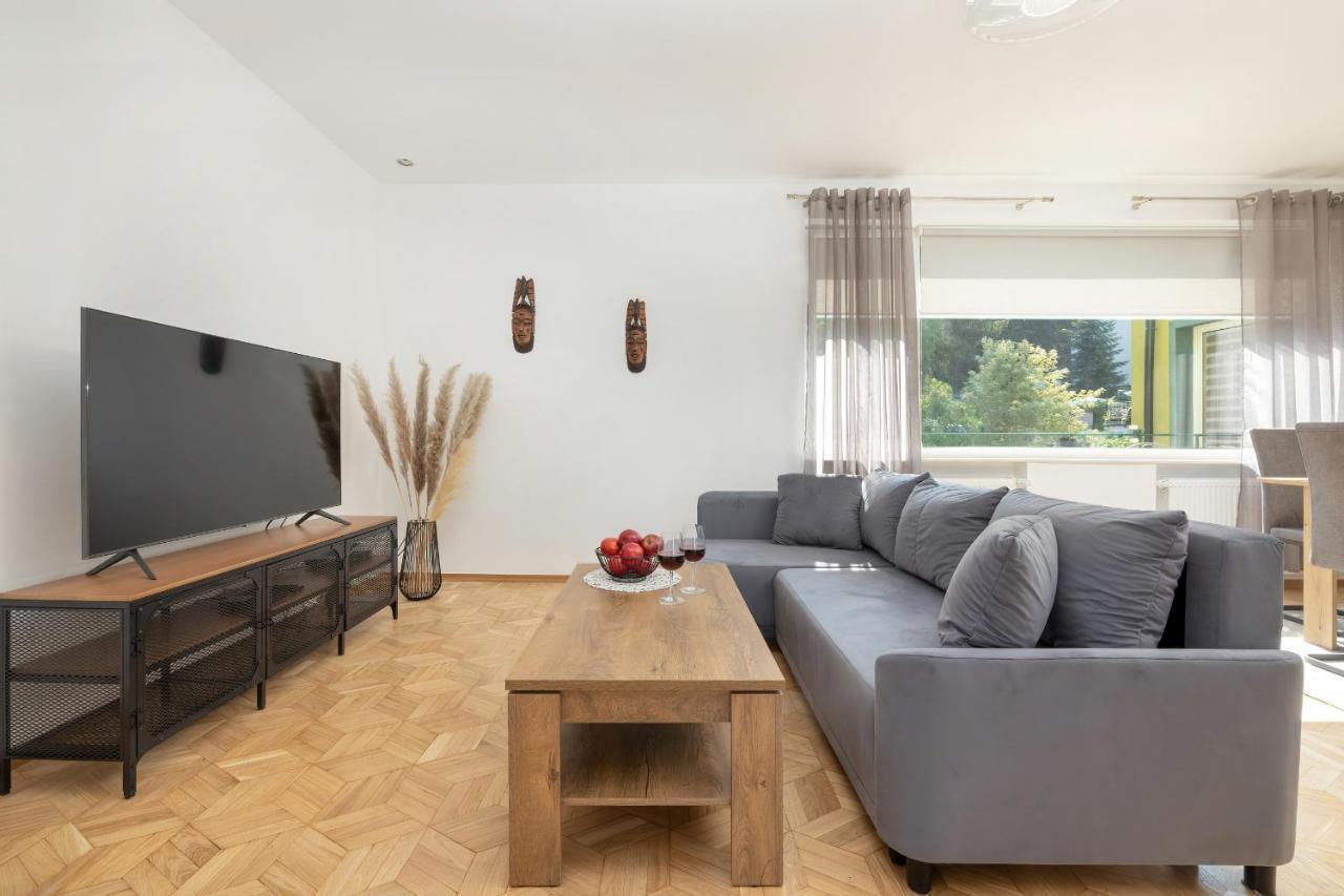 Bright & Spacious Family Apartment In Miedzyzdroje With Parking And 3 Balconies By Noclegi Renters Extérieur photo